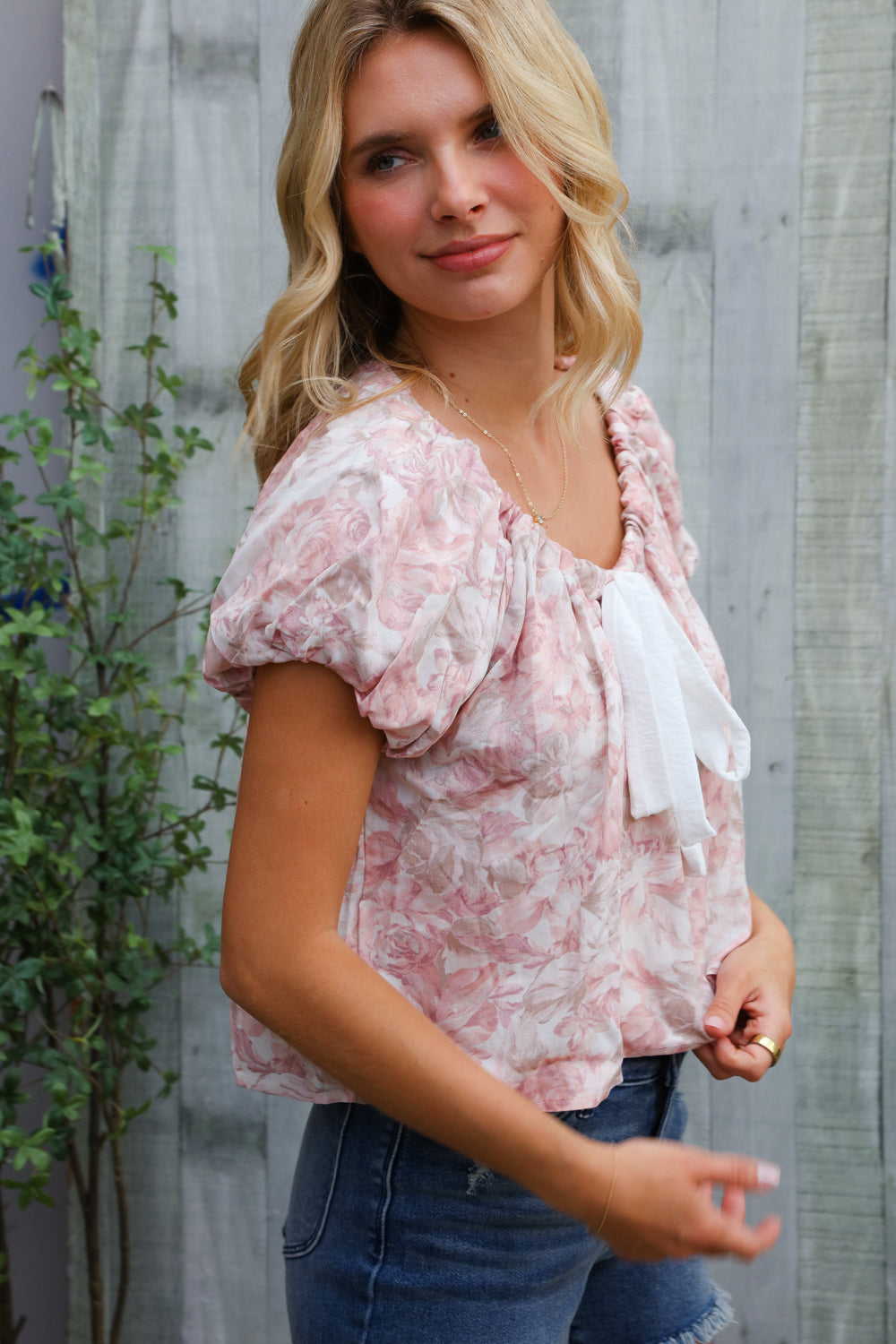 Kori America Blush Scoop Neck Bubble Sleeve Floral Top w/Bow