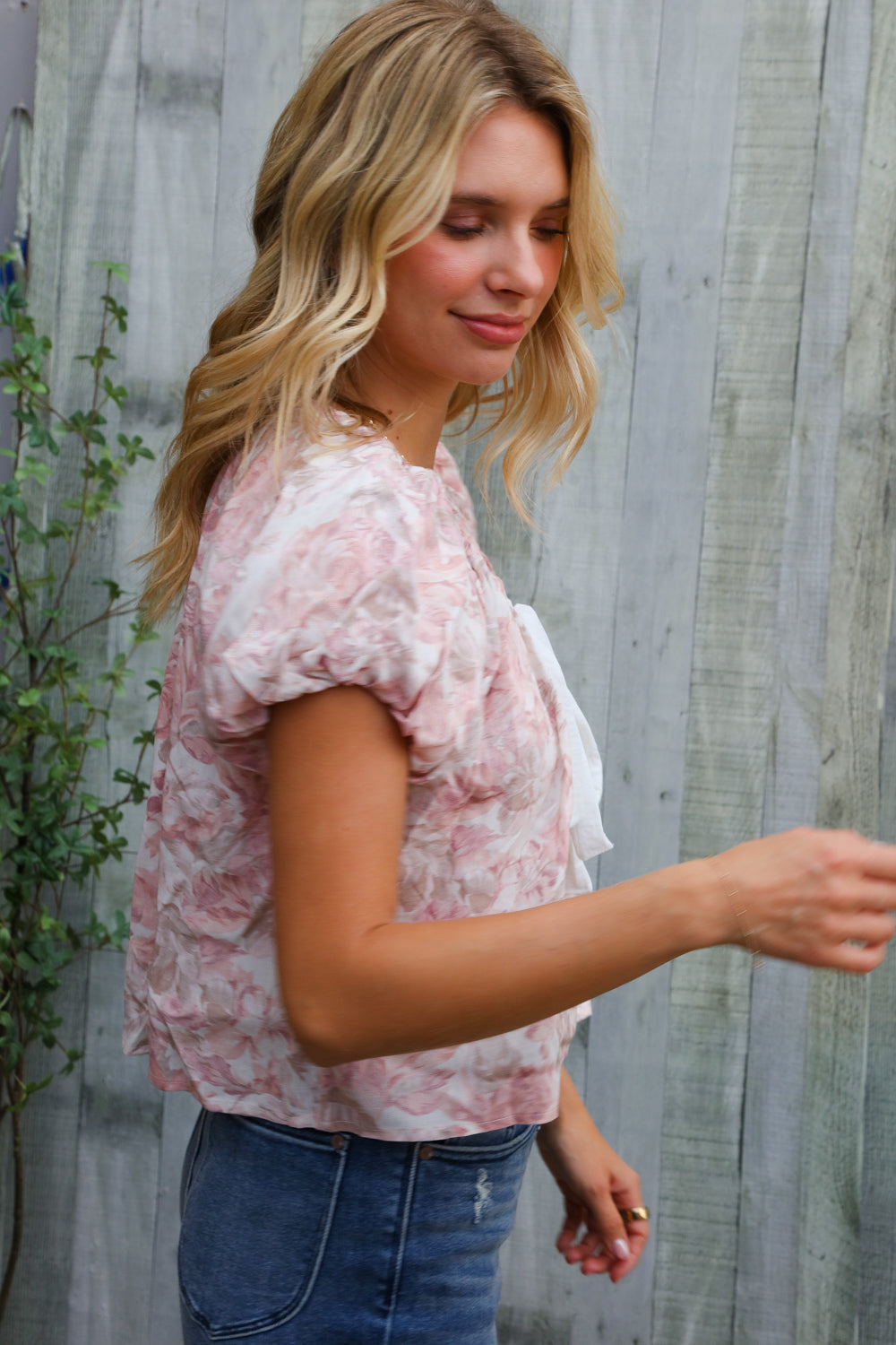 Kori America Blush Scoop Neck Bubble Sleeve Floral Top w/Bow