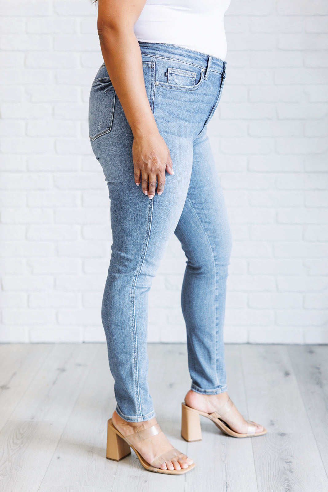 Judy Blue Justine High Rise Control Top Contrast Wash Skinny Jeans Jeans