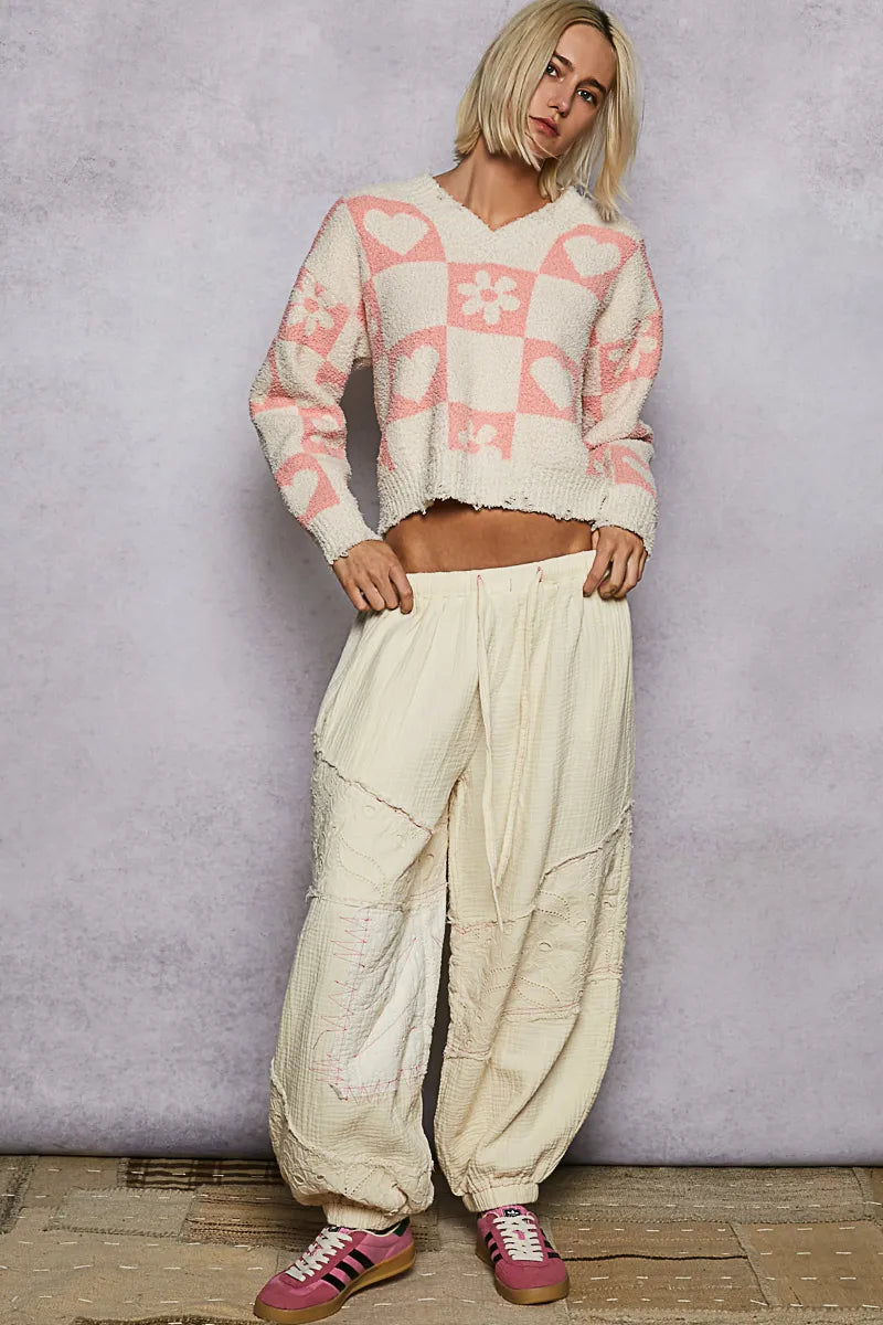 POL Cream & Pink V-Neck Heart Pattern Checkered Sweater