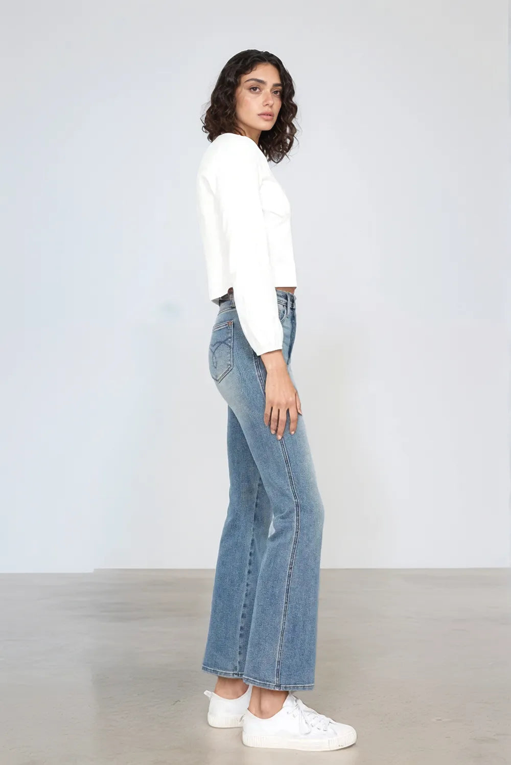 Judy Blue Tummy Control Back Embroidered Pocketed Bootcut Jeans