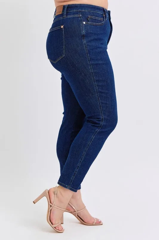 Judy Blue Mid Rise Tummy Control Classic Skinny Jeans