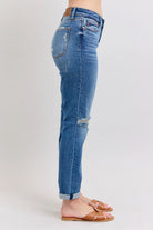 Judy Blue Mid-rise Vintage Wash Boyfriend Fit W/ Distressed Jeans