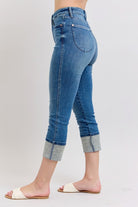 Judy Blue Medium Washed Skinny Cuff Capris Jeans with Pockets