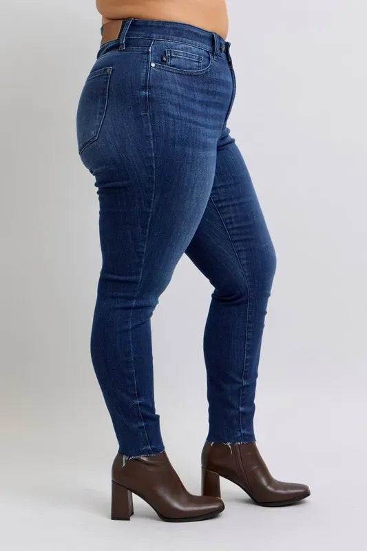 Judy Blue Dark Washed Mid Rise Skinny Jeans with Raw Hem