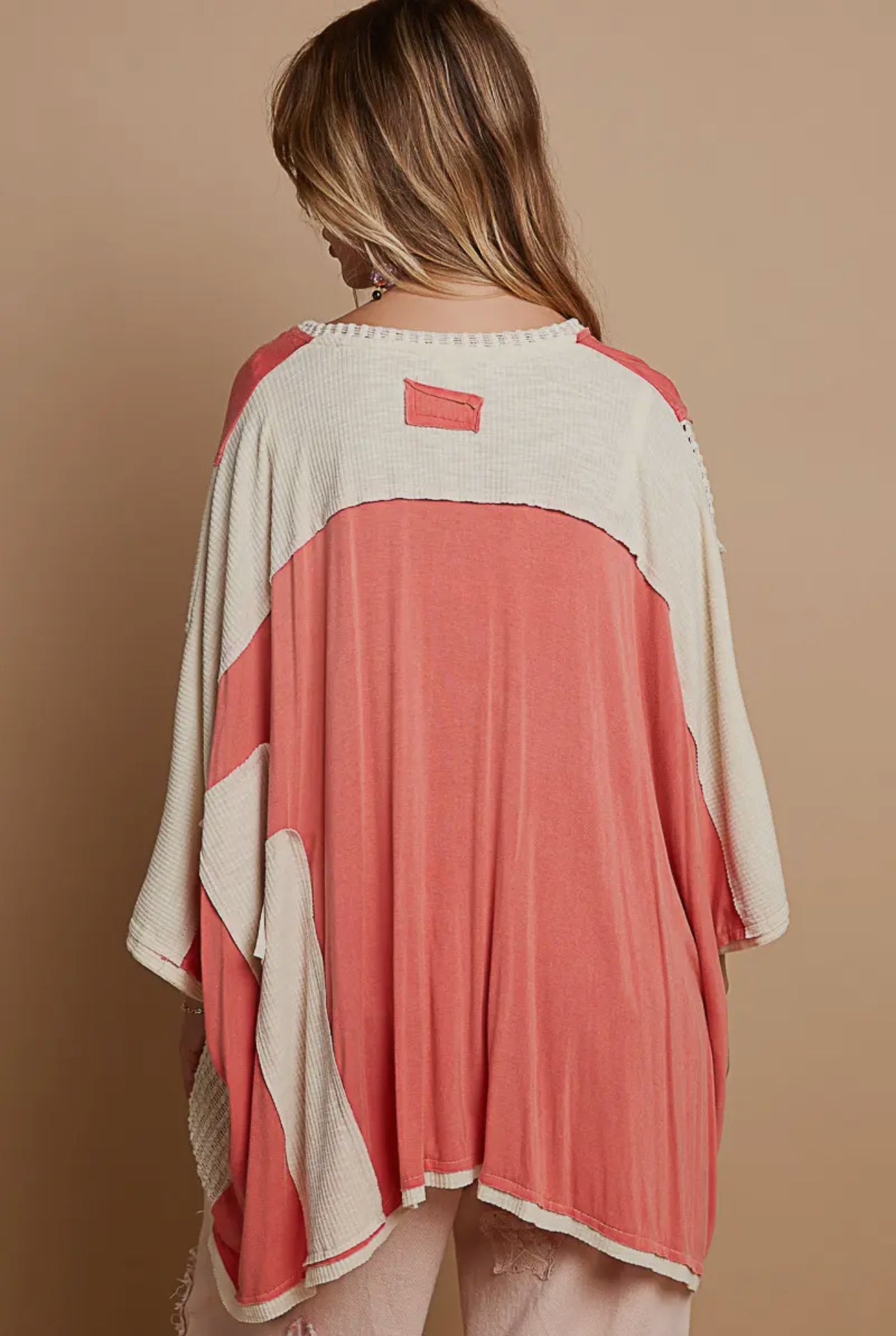 POL Peach Echo High-Low Contrast V-Neck Top Shirts & Tops