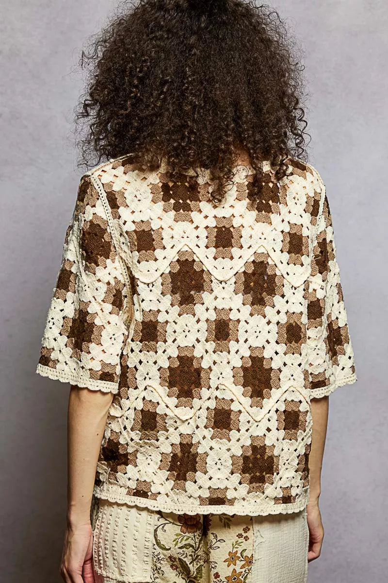 POL Cocoa Round Neck Short Sleeve Color Pattern Crochet Top with Border Accents