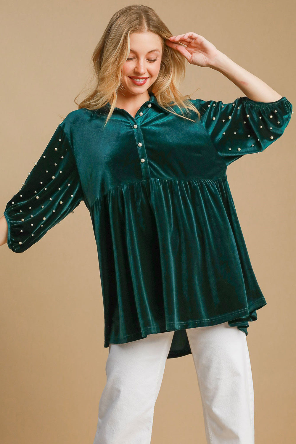 Umgee Pearl Detail Half Sleeve Velvet Babydoll Blouse in Hunter Green Shirts & Tops