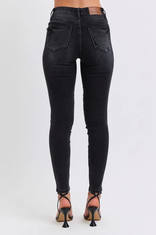 Judy Blue Black Mid Rise Tummy Control Skinny Jeans