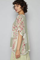 POL Ssge Lace Round Neck Short Sleeve Floral Pattern Top with Patch Detail