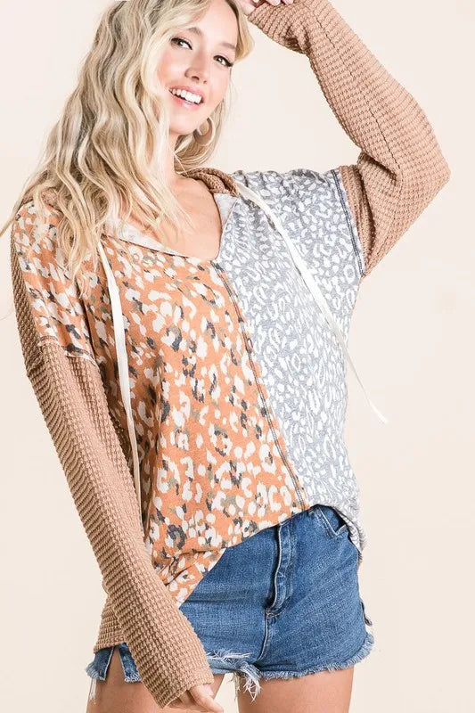 BiBi Popcorn Waffle Knit Hoodie with Print Block Front TAUPE MUSTARD