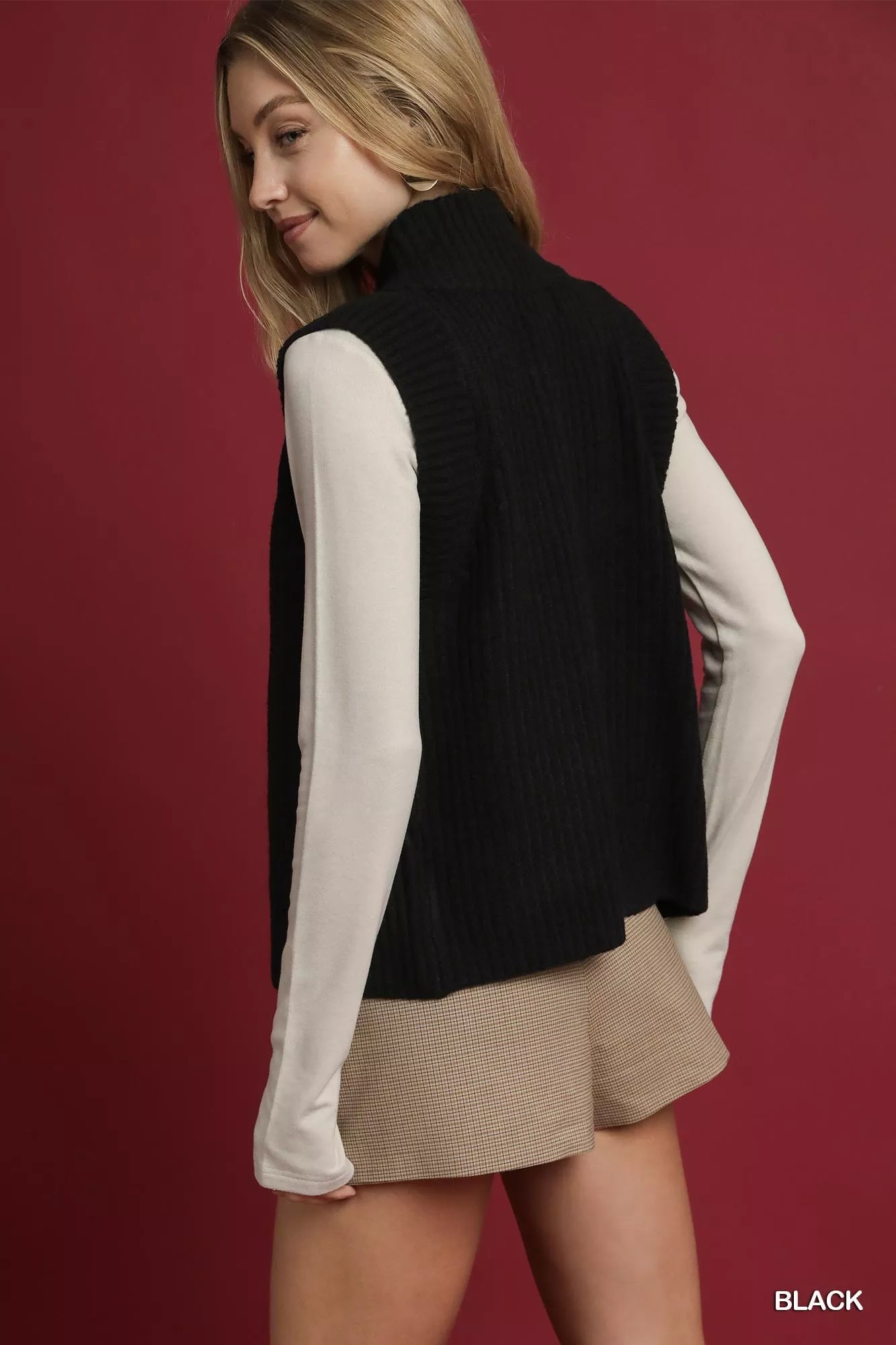 Umgee Black Zip-Up Sweater Vest with Ribbed Trim