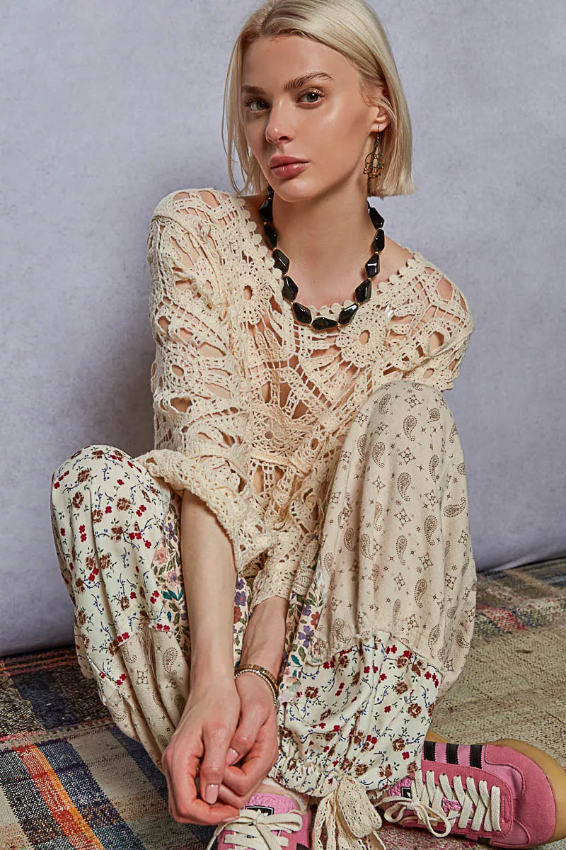 POL Cream Round Neck Weave Knit Pattern Cropped Cover Up