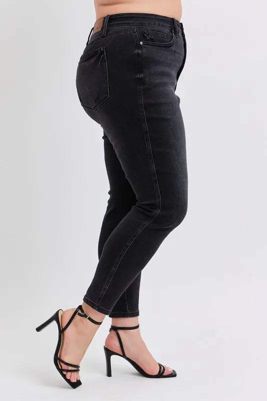 Judy Blue Black Mid Rise Tummy Control Skinny Jeans