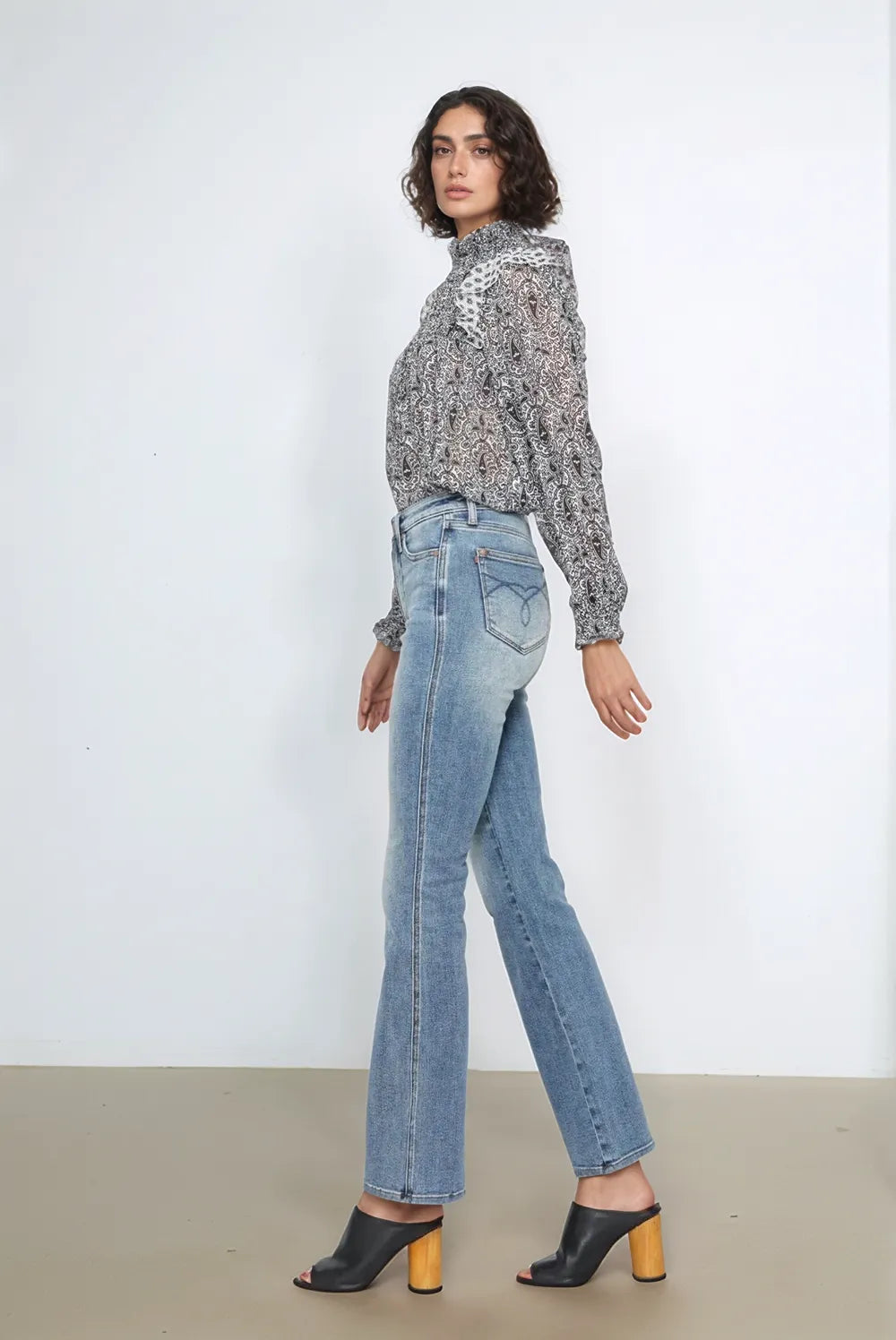 Judy Blue Tummy Control Back Embroidered Pocketed Bootcut Jeans
