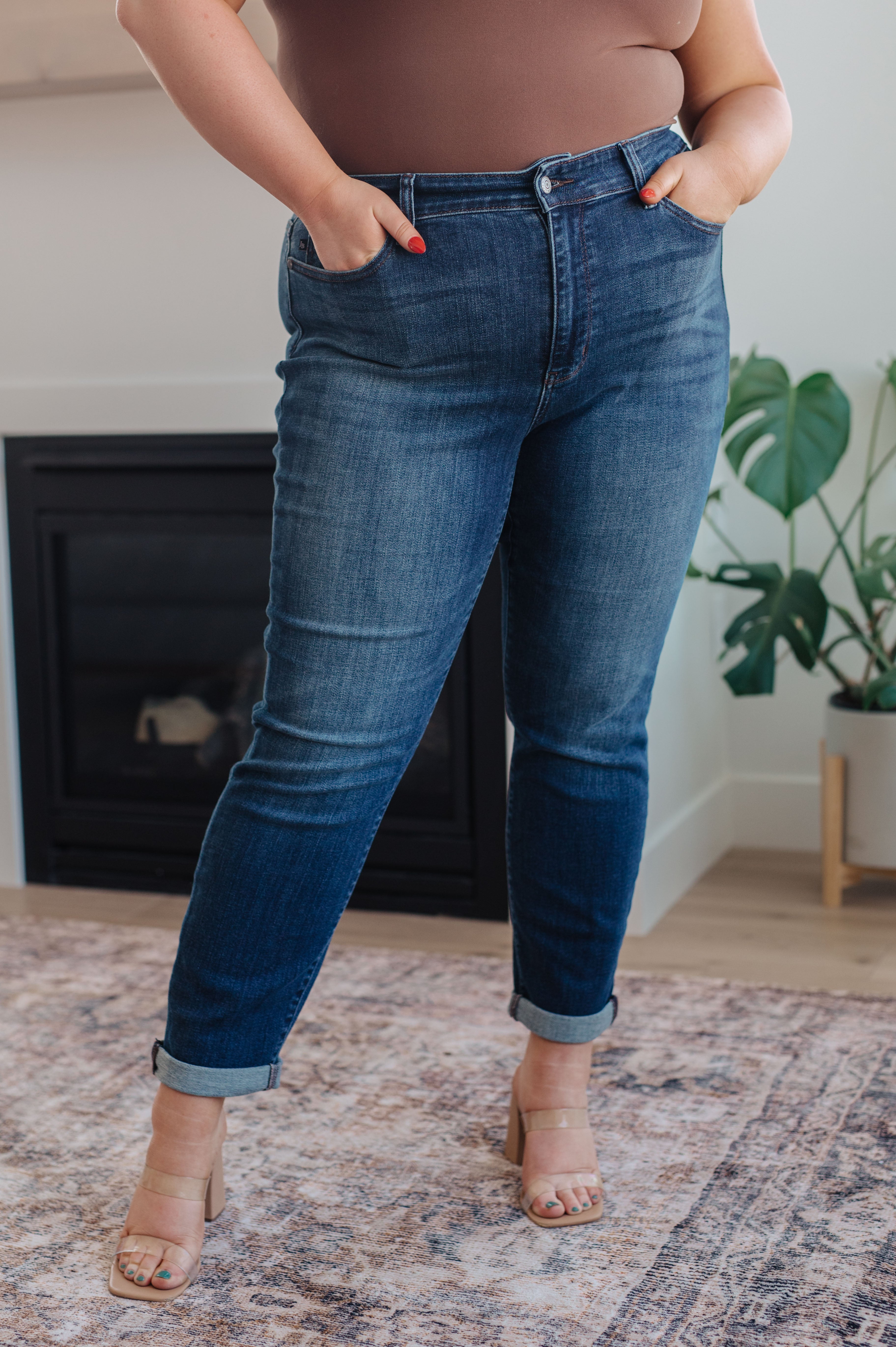 Judy Blue Amber Cuffed Slim Fit Dark Wash Jeans Womens
