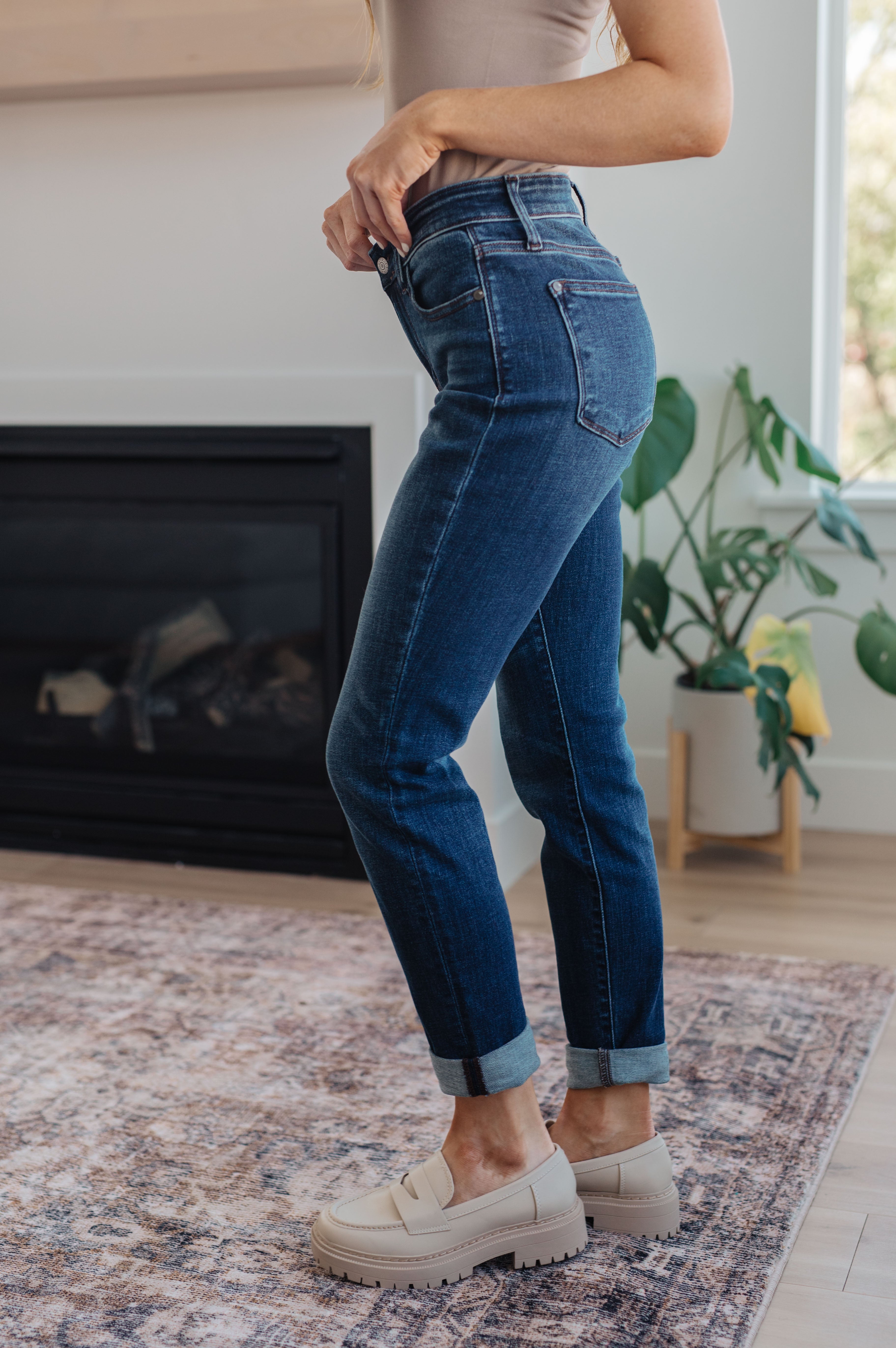 Judy Blue Amber Cuffed Slim Fit Dark Wash Jeans 24W Womens