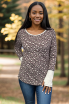 Lovely Melody Aster Floral Thumbhole Top 3X