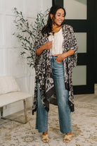 Urbanista Bella Vida Open Front Floral Print Kimono Womens
