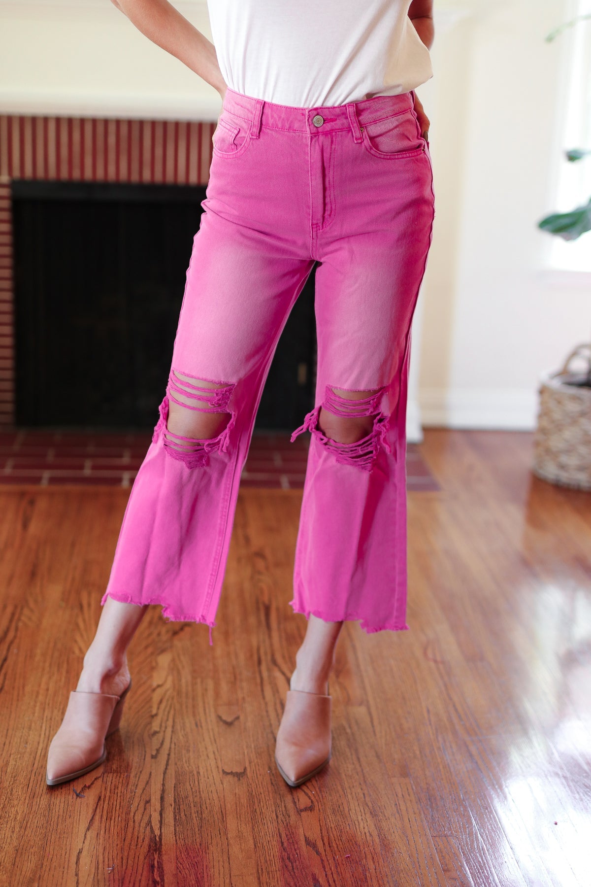 Zenana Cut Loose Hot Pink High Rise Washed Distressed Hem & Knee Cropped Pants 32 Zenana