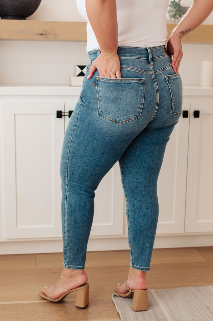 Judy Blue Bryant High Rise Thermal Skinny Jean Ave Shops 11-9-23