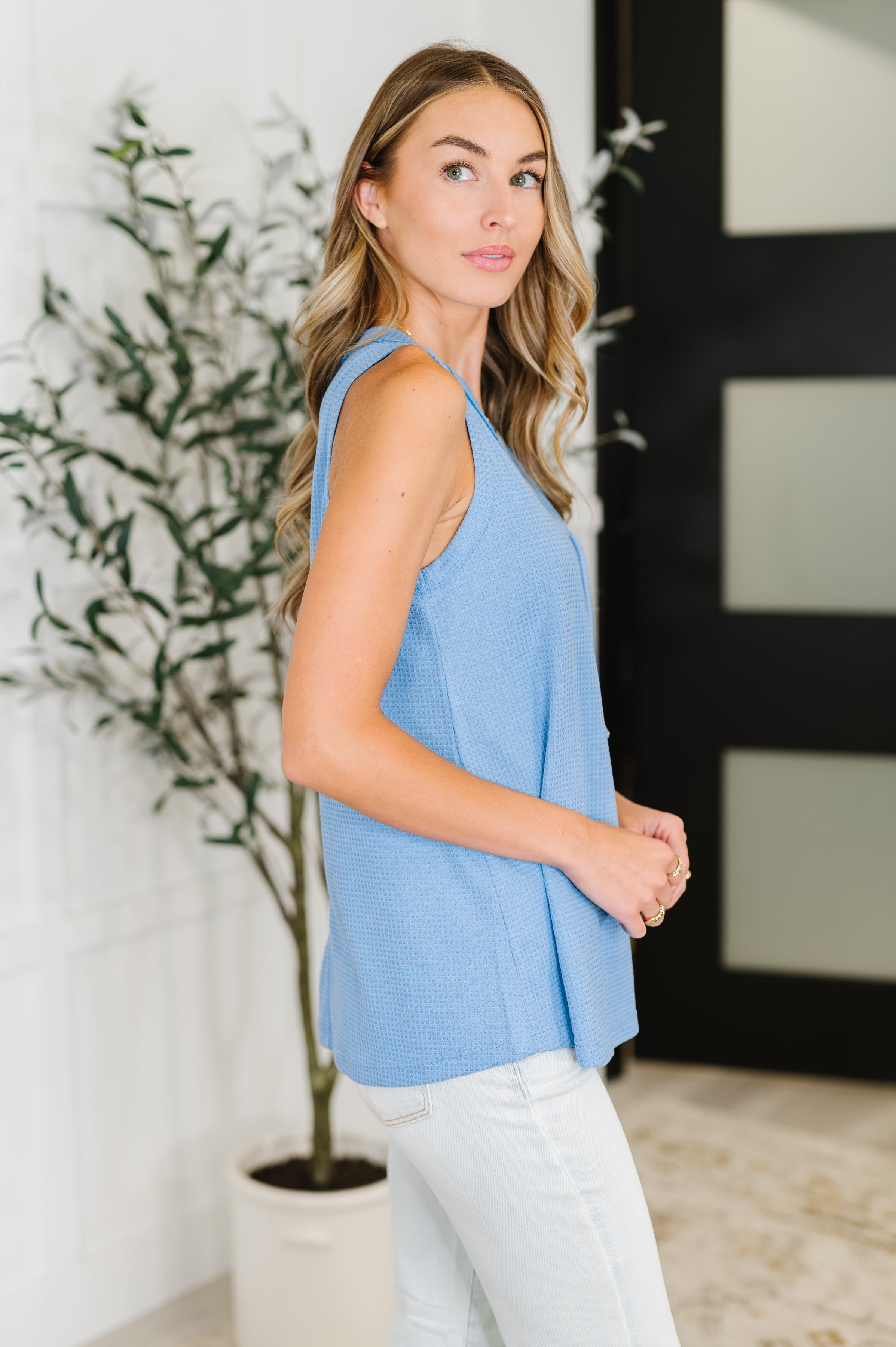 Andree by Unit Buttoned Up Buttercup Sleeveless Top in Ocean Blue Womens