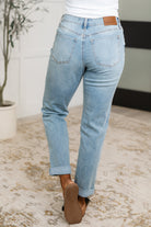 Judy Blue Cheyenne V-Front Cool Denim Boyfriend Jeans Womens