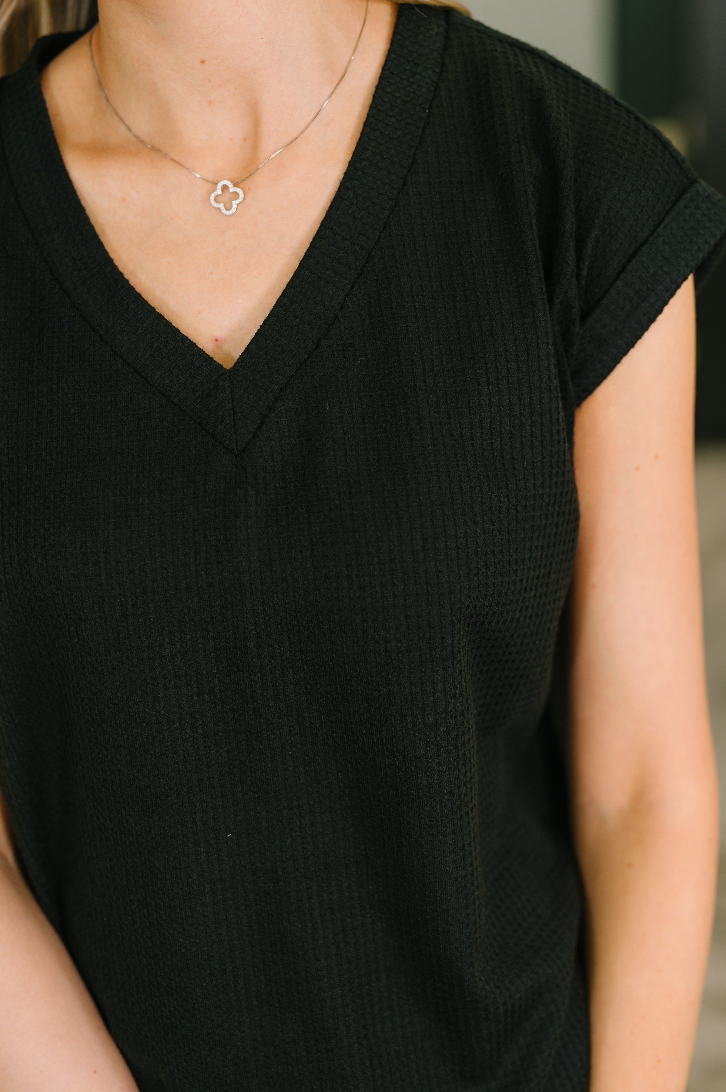 Dear Scarlett Classic Timeless V-Neck Tee in Black Womens