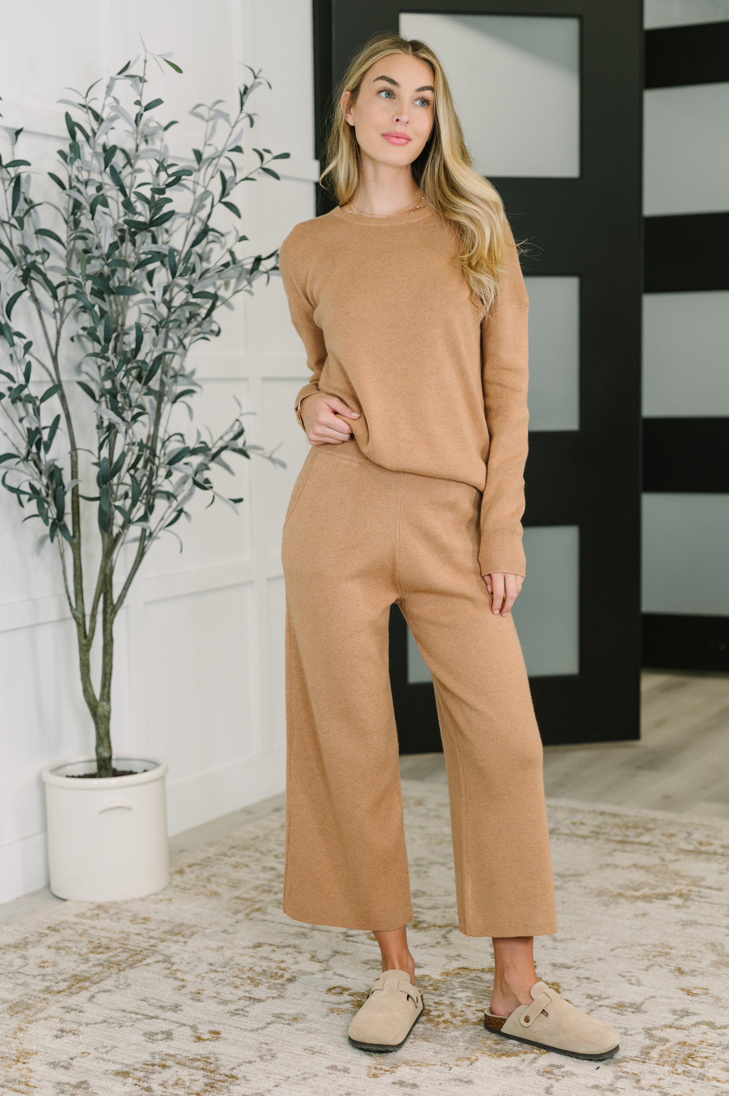 Honey Mark Clove Ribbed Knit Culottes in Camel Womens