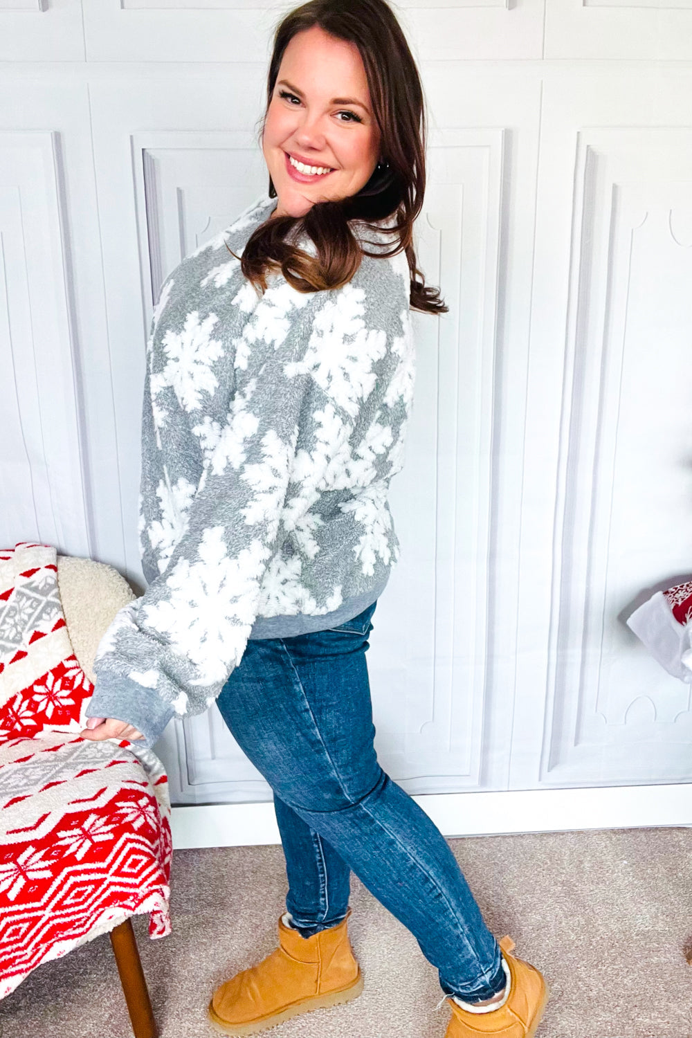 Haptics Silver Puffy Snowflake Sherpa Pullover Haptics