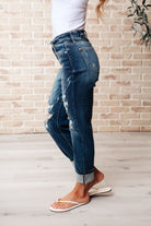 Judy Blue Danny Mid Rise Cuffed Destroy Boyfriend Jeans Womens