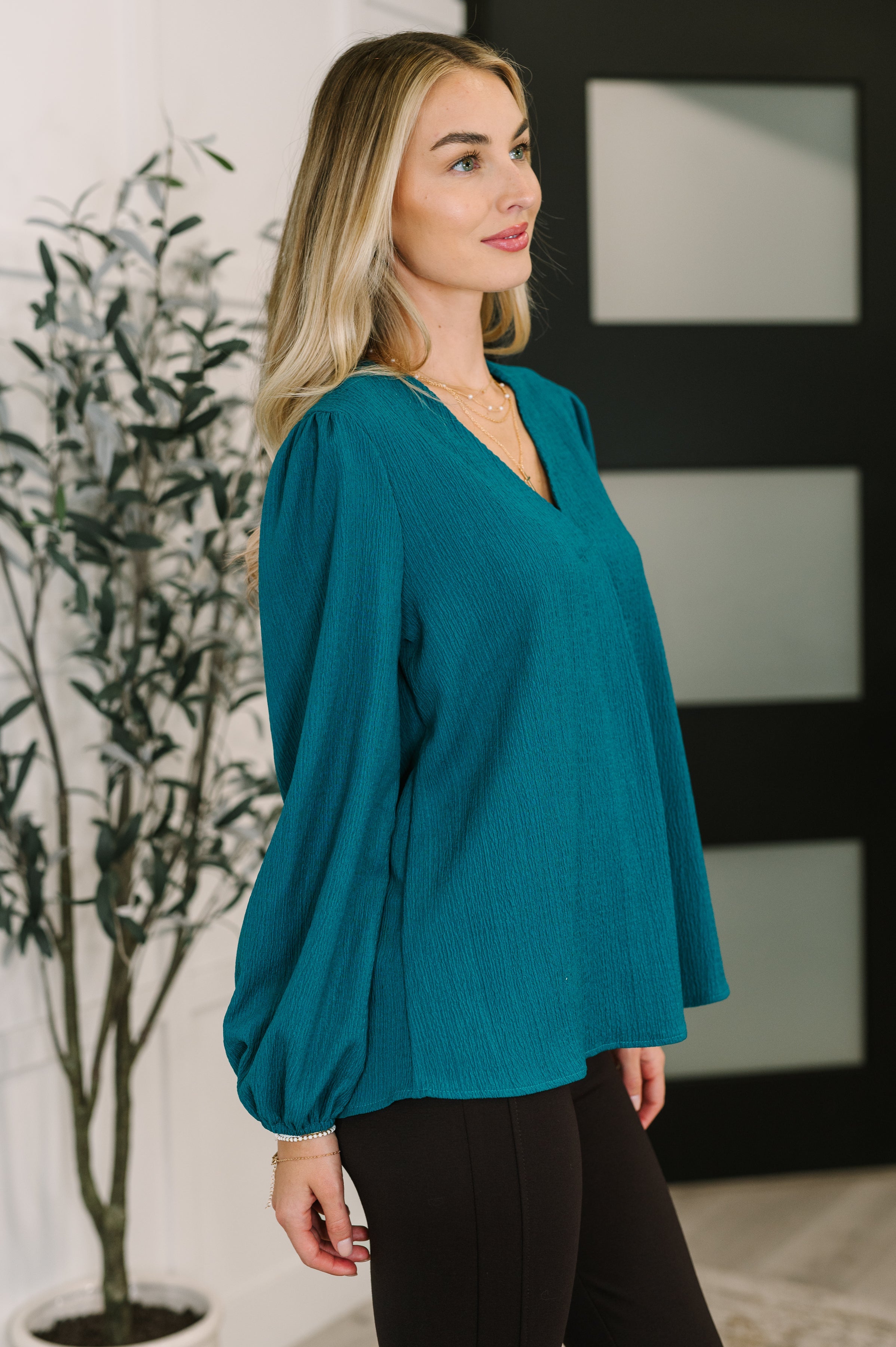Haptics Desk to Dinner V-Neck Balloon Sleeve Blouse Womens