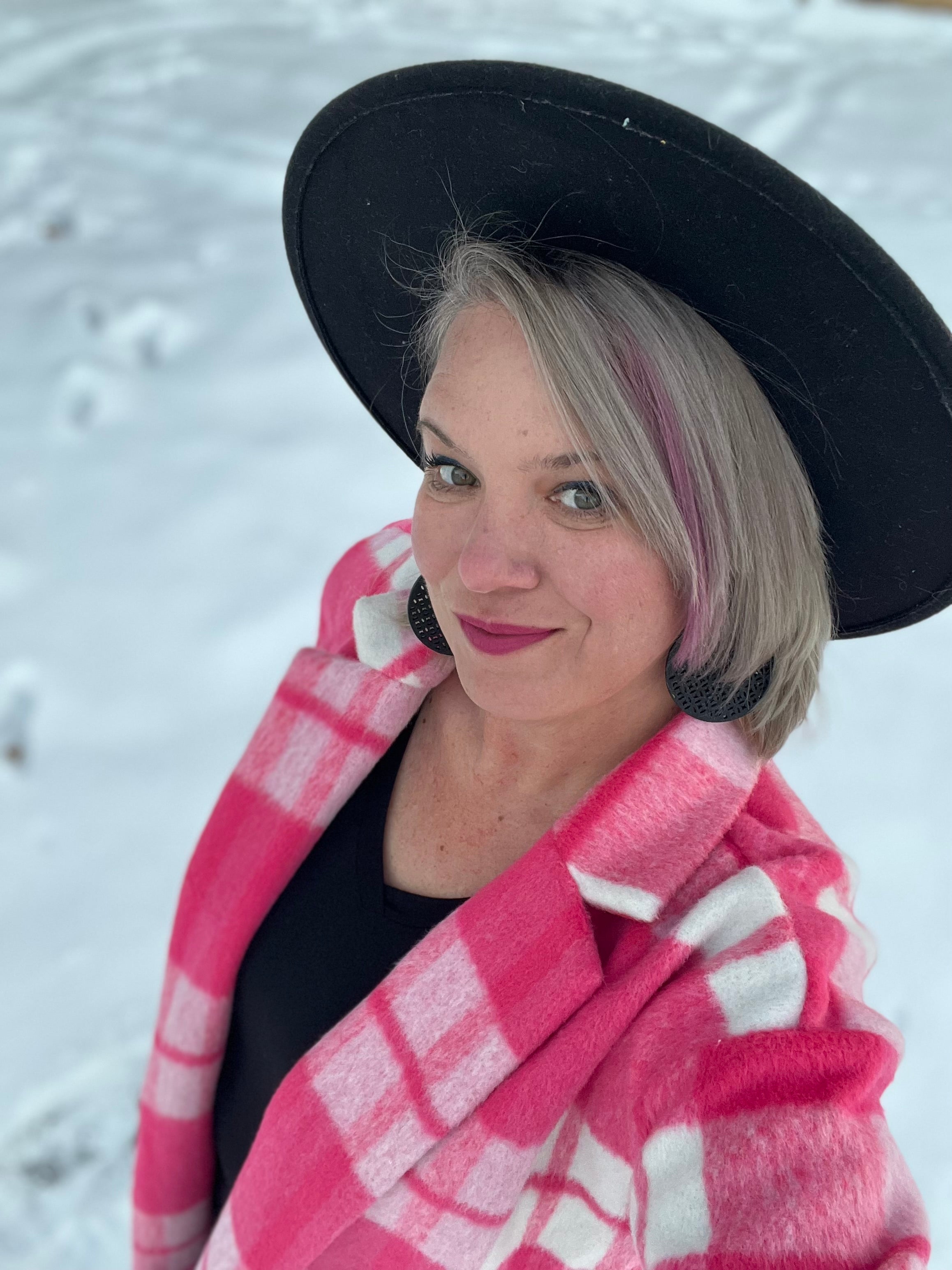 Davi & Dani Passion in Plaid Open Front Coat in Pink Layers