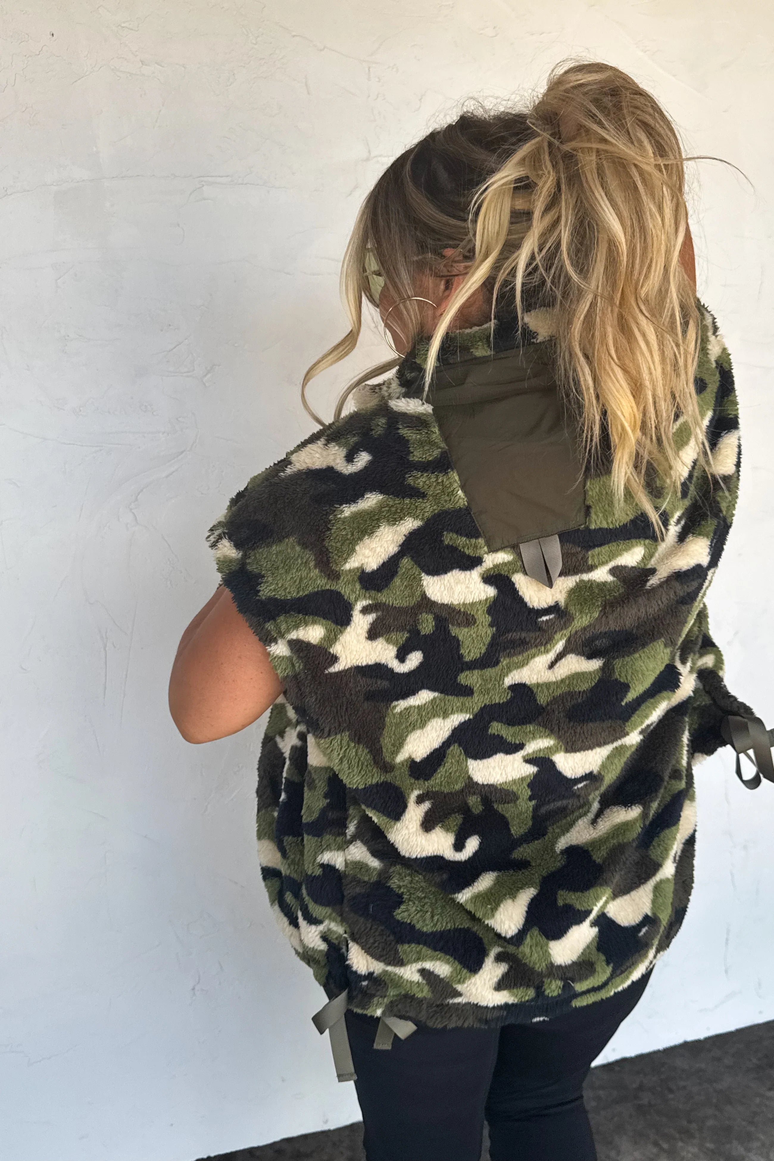 PREORDER: Blakeley Linden Sherpa Vest Jacket Womens