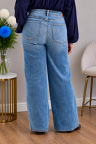 Judy Blue Easy Living Straight Jeans