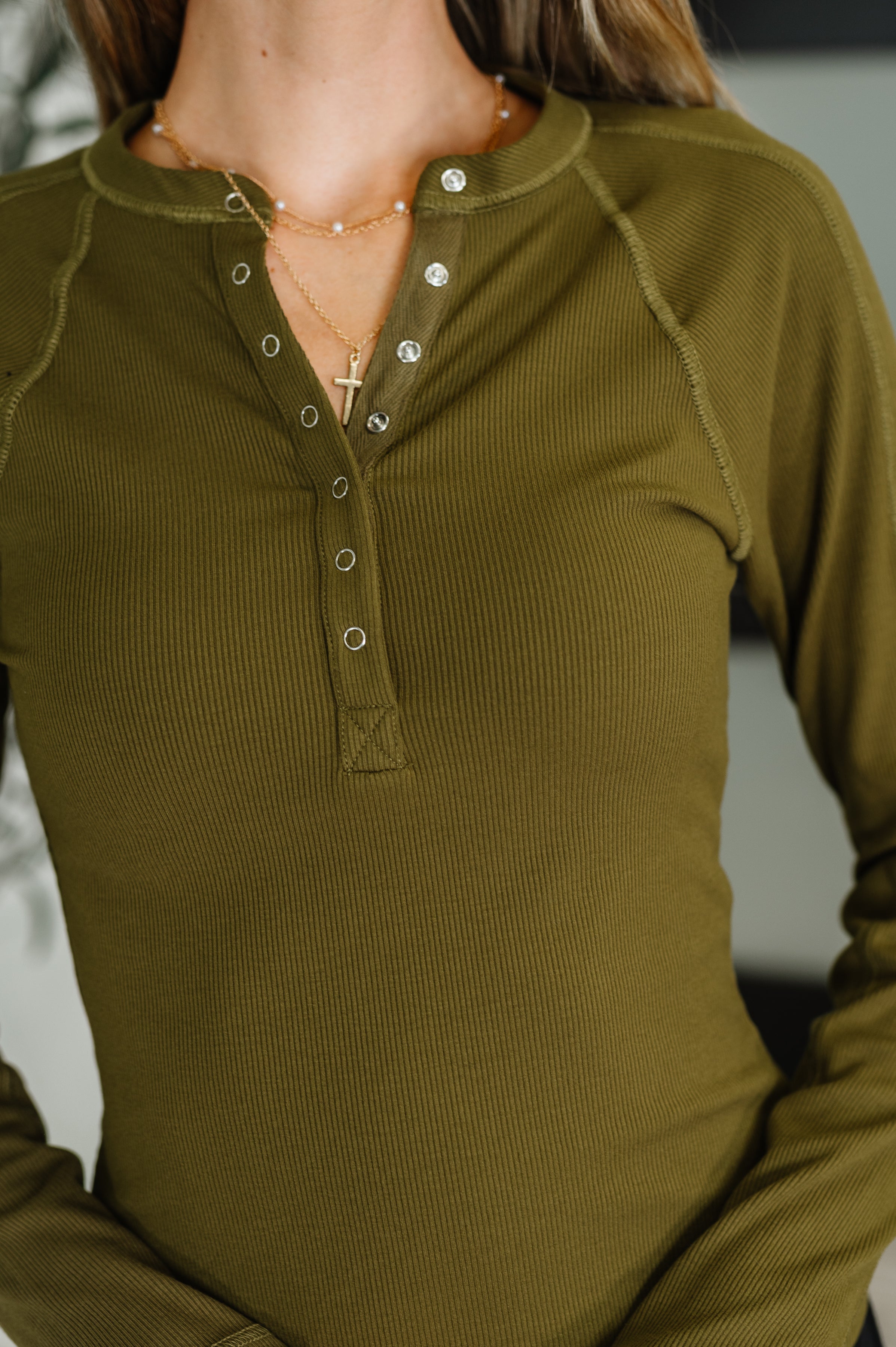 Mono B Effortless Edge Knit Henley Top in Camo Green Womens