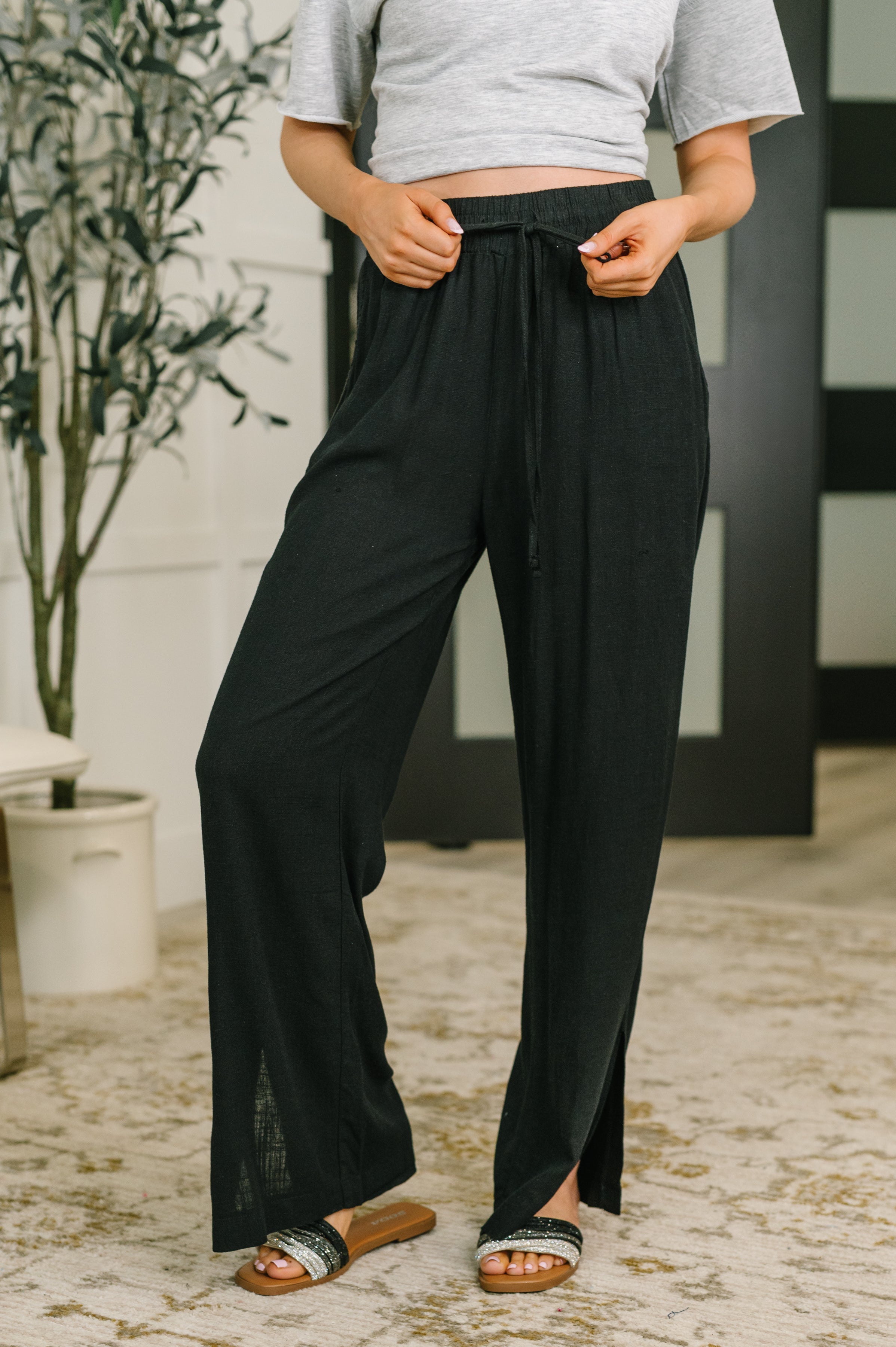 Essential Feeling Straight Leg Lounge Pants in Light in Black Womens