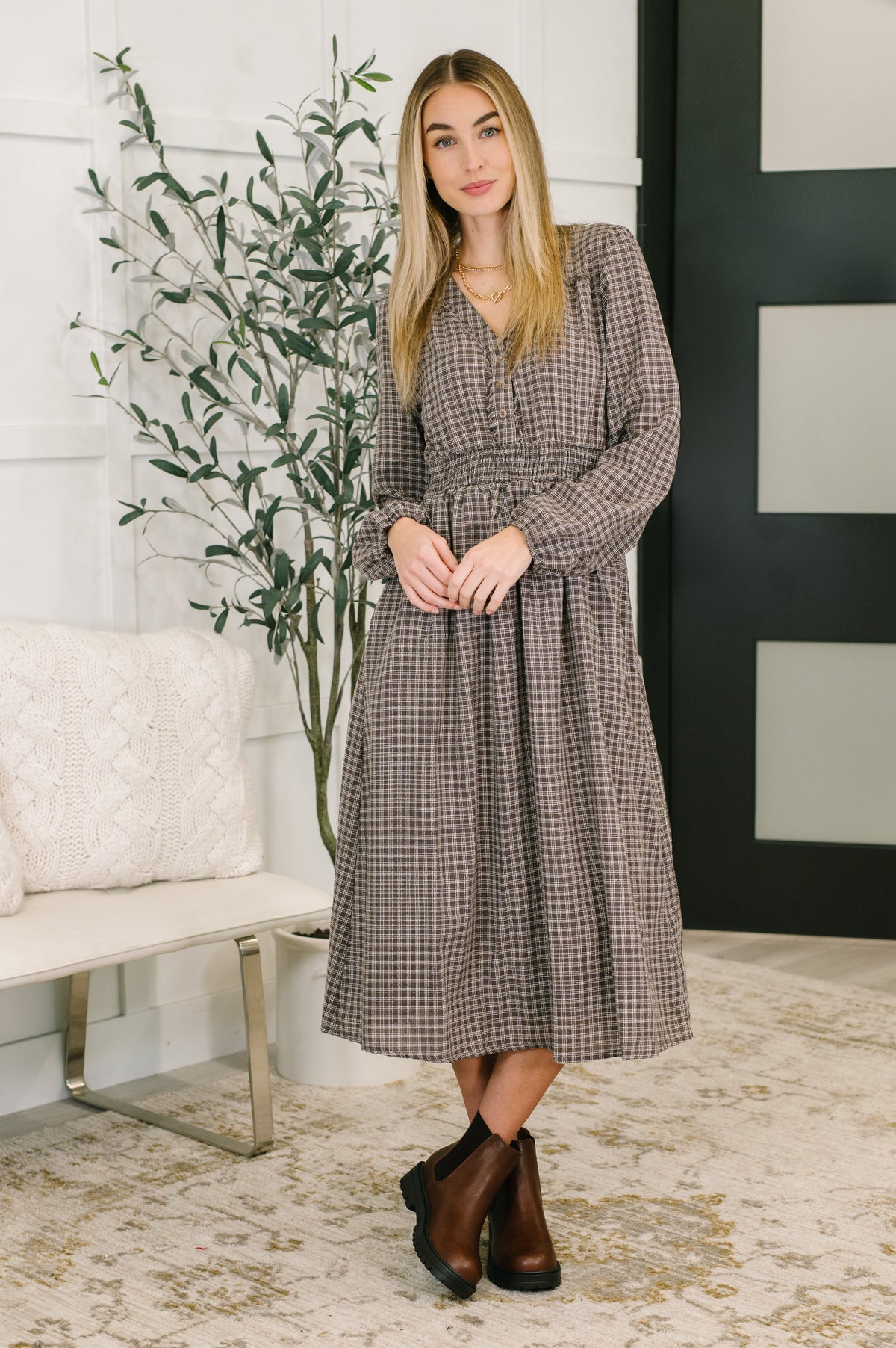 Very J Fairytale Plot Plaid Midi Dress Womens
