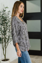 One Eleven North Falling in Deep Crinkle Woven Blouse Dune Grey Womens