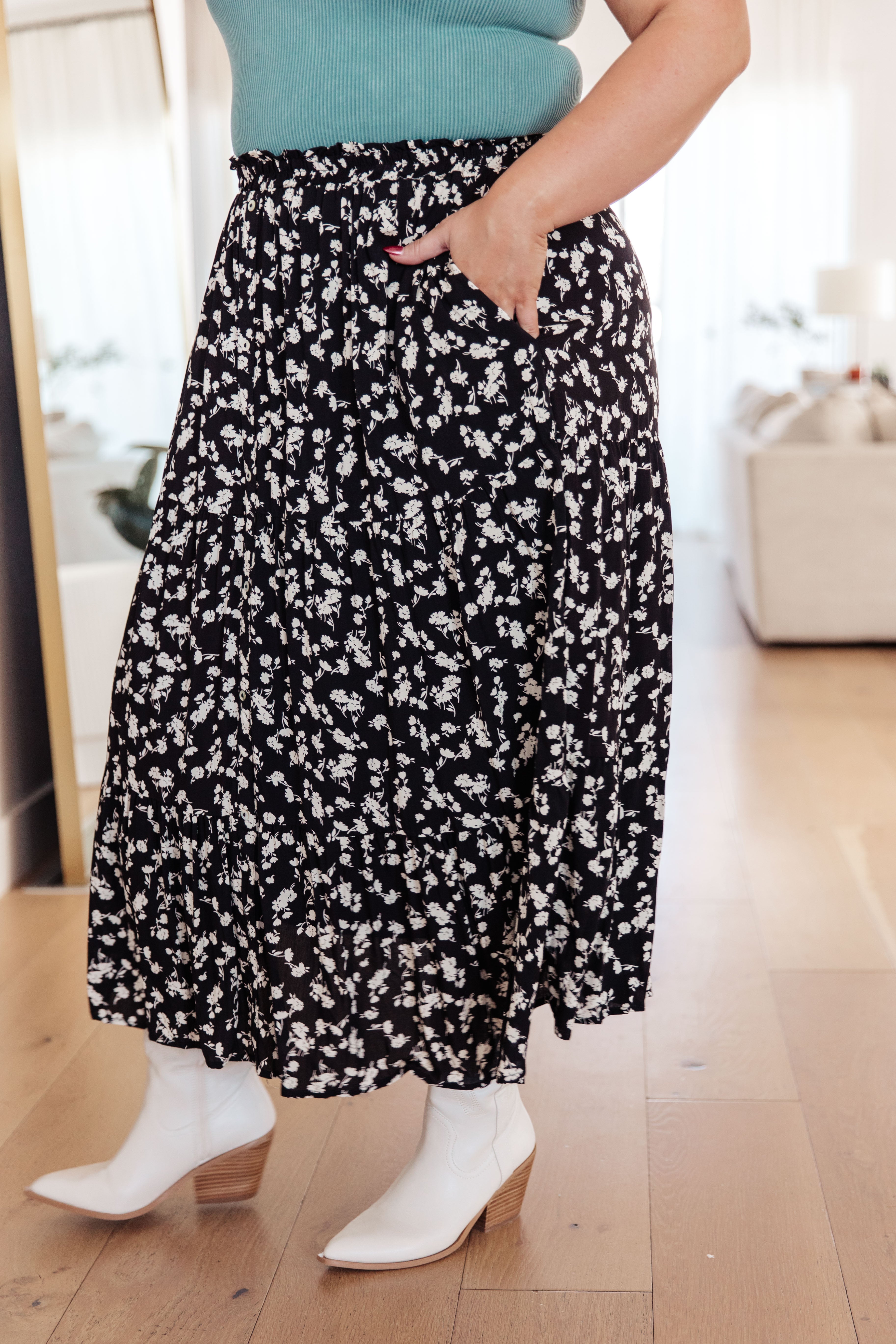 White Birch Fielding Flowers Floral Skirt Bottoms