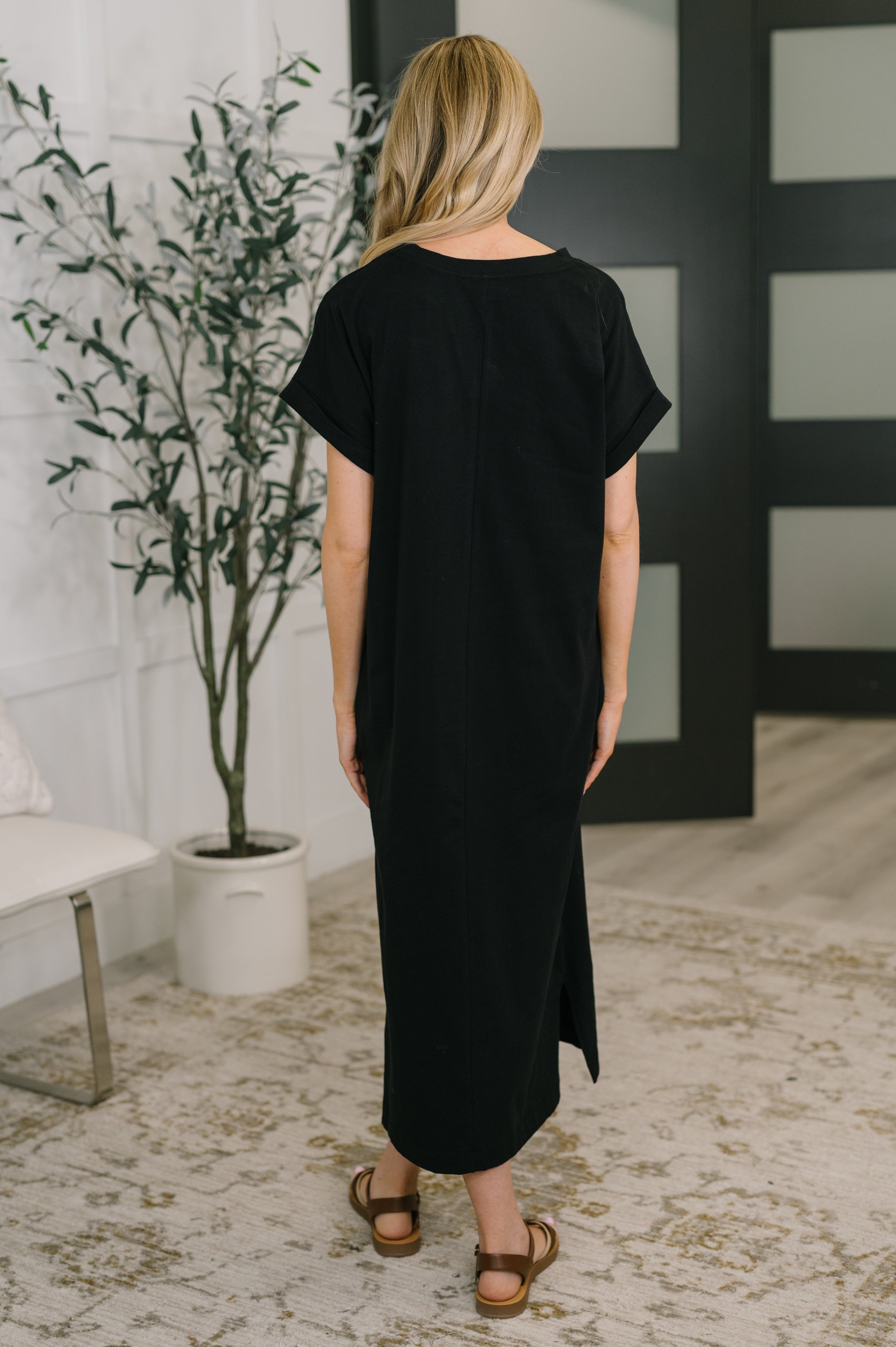 Zenana Fix You Right Up Short Sleeve Midi Dress in Black Womens