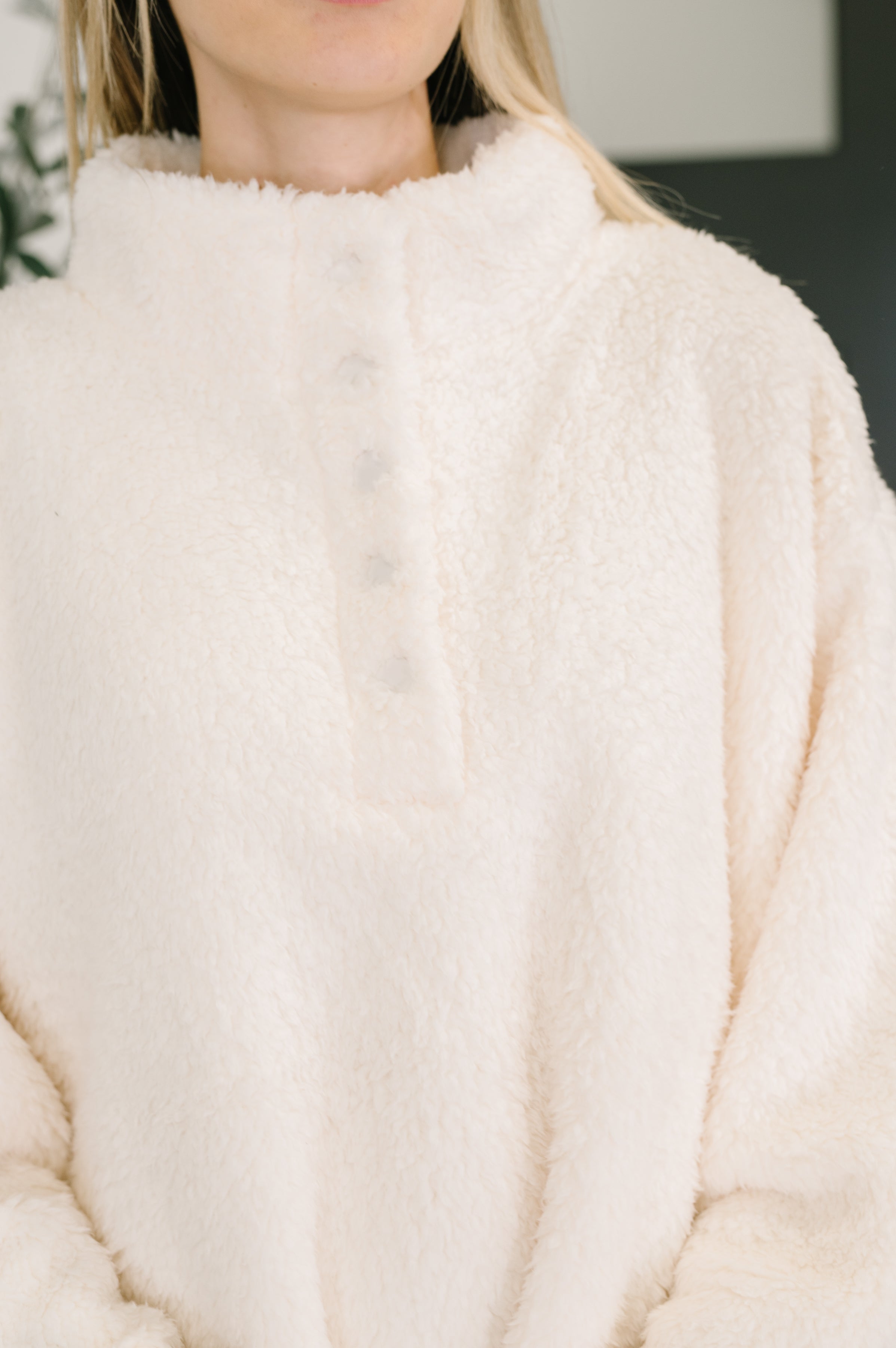 Timing Fluffy Flurry Snap Button Pullover Womens