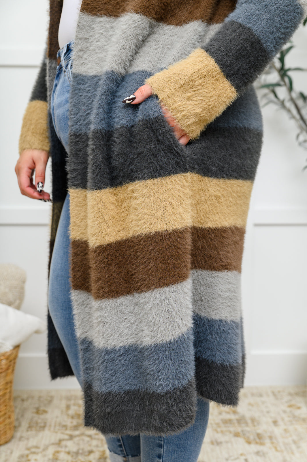 Davi & Dani XS & S Fuzzy Longline Cardigan In Blue & Cocoa Ave Shops