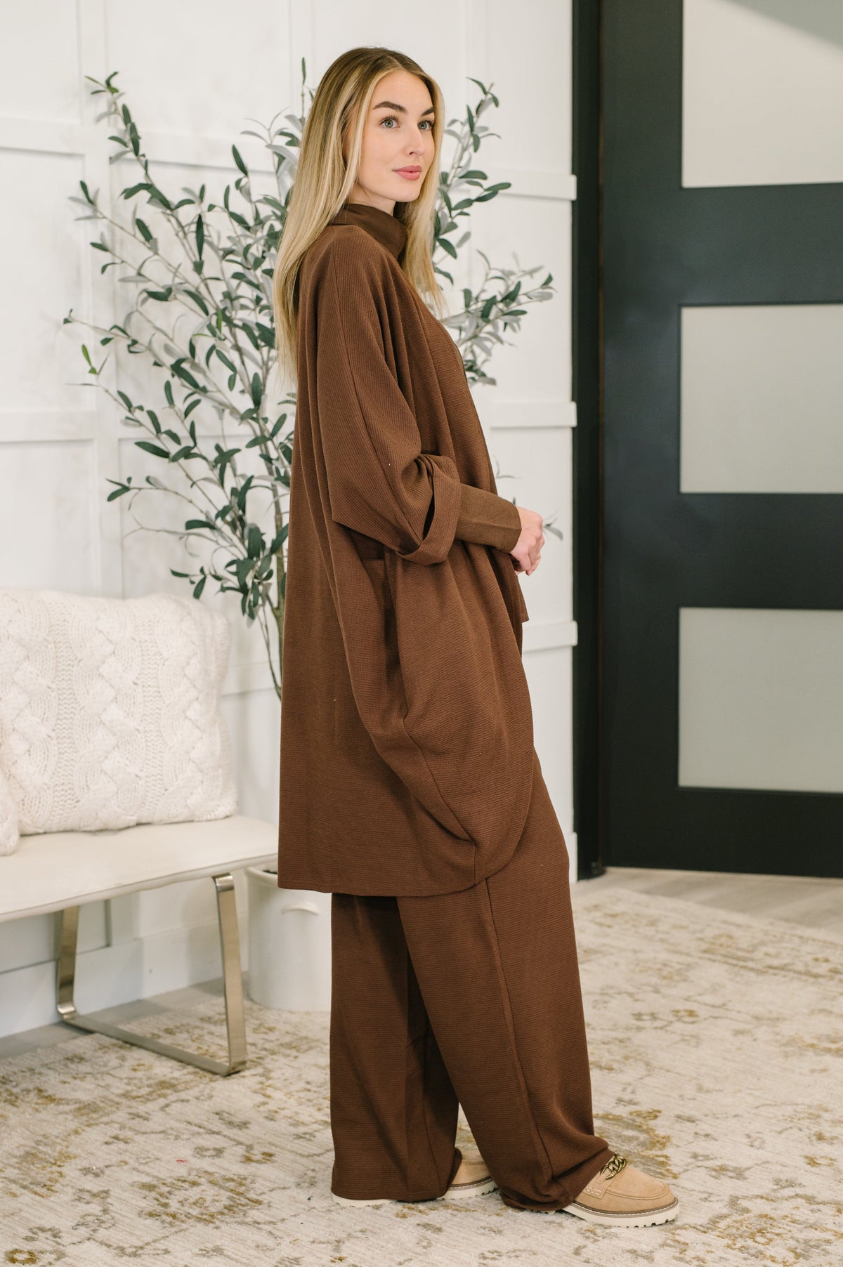 Dear Scarlett Getaway Set in Dark Mocha Womens