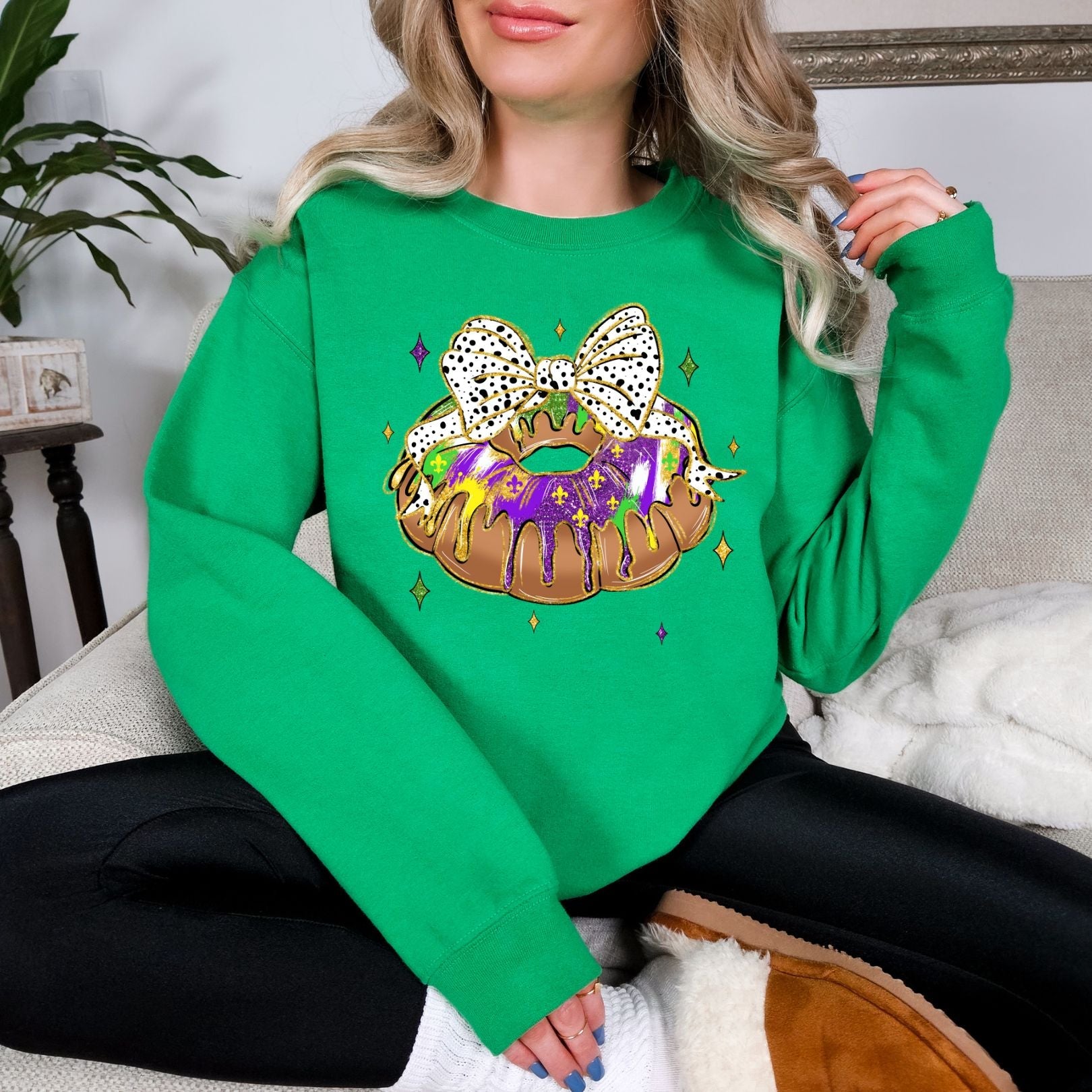 King Cake Bow Graphic Sweatshirt Womens