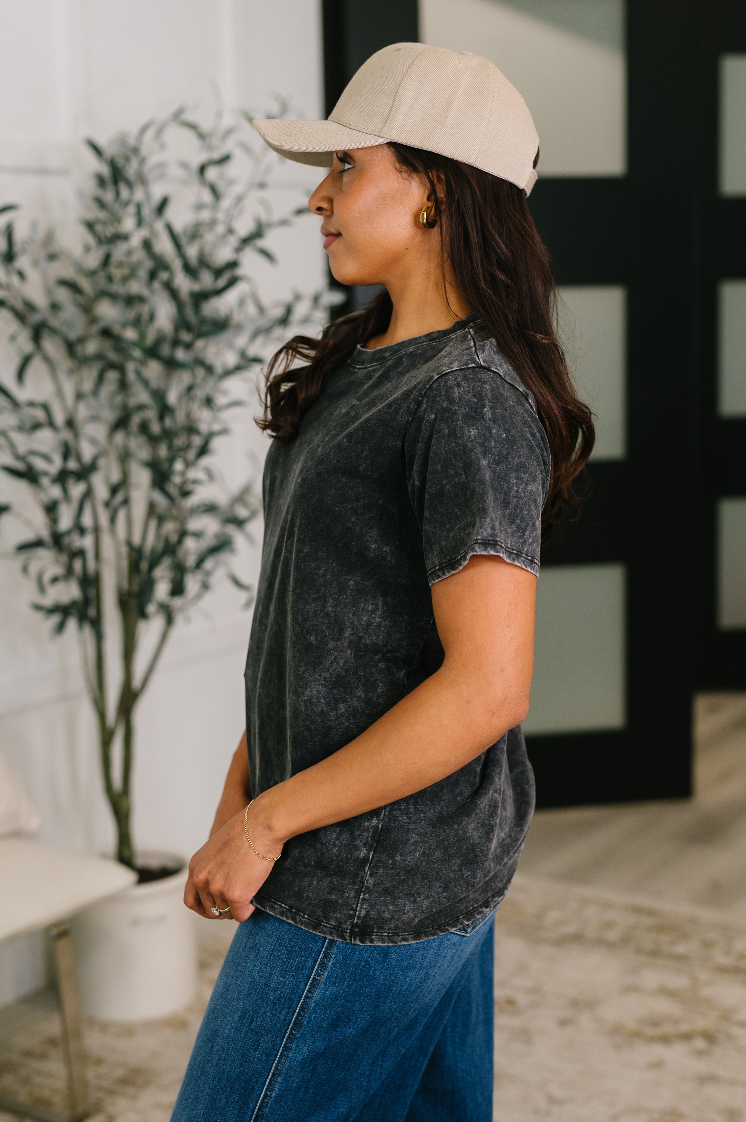 Zenana Had to Be There Mineral Wash Tee in Ash Black Womens
