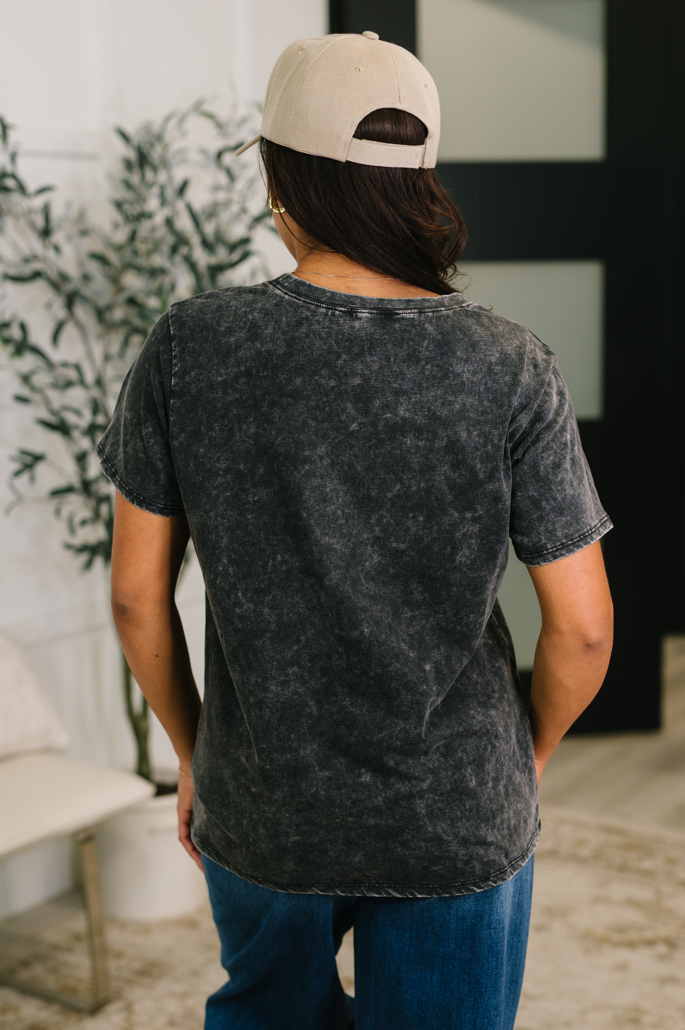 Zenana Had to Be There Mineral Wash Tee in Ash Black Womens