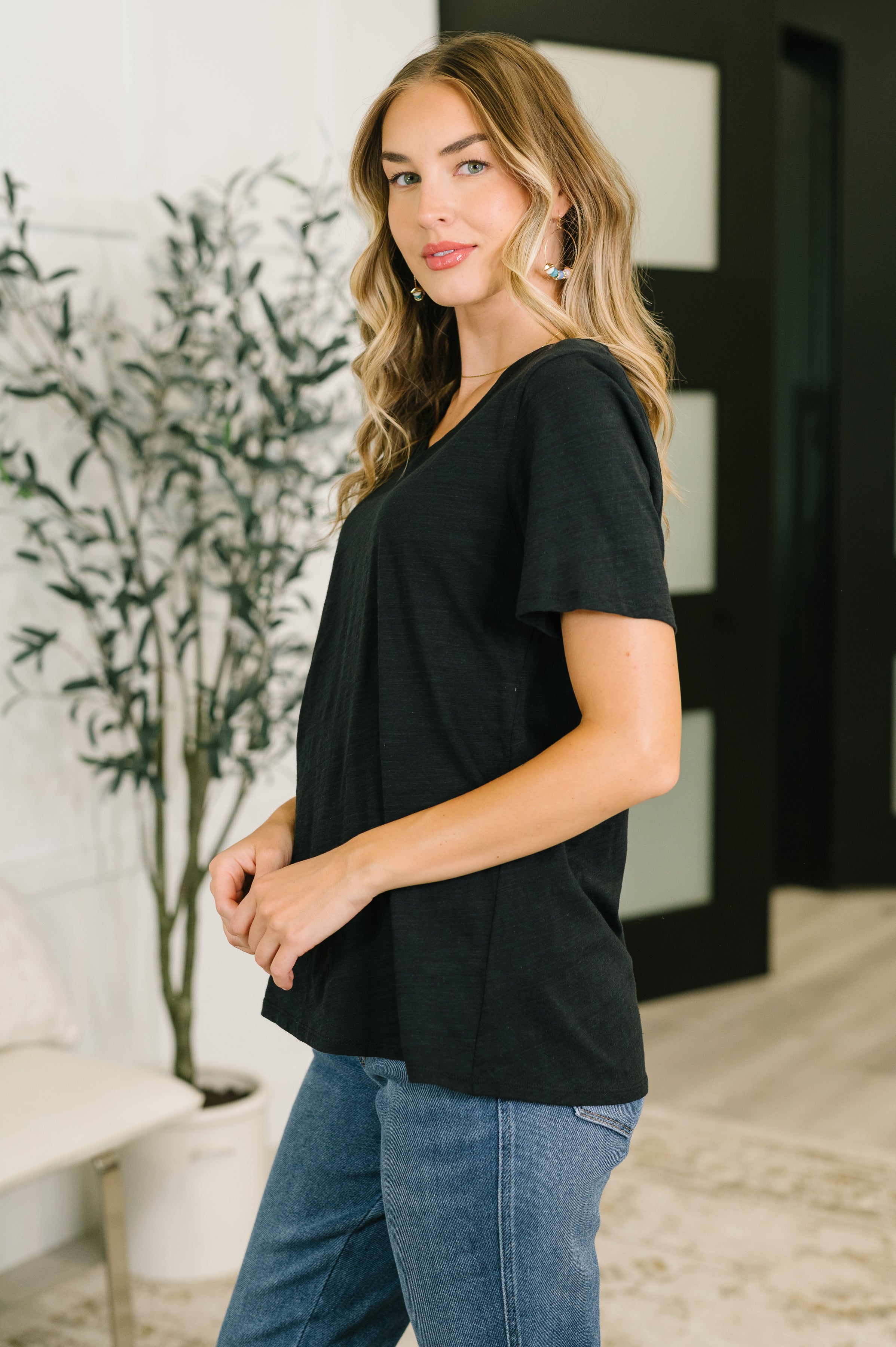 Dear Scarlett I Don't Have to Choose V-Neck Tee in Black Womens