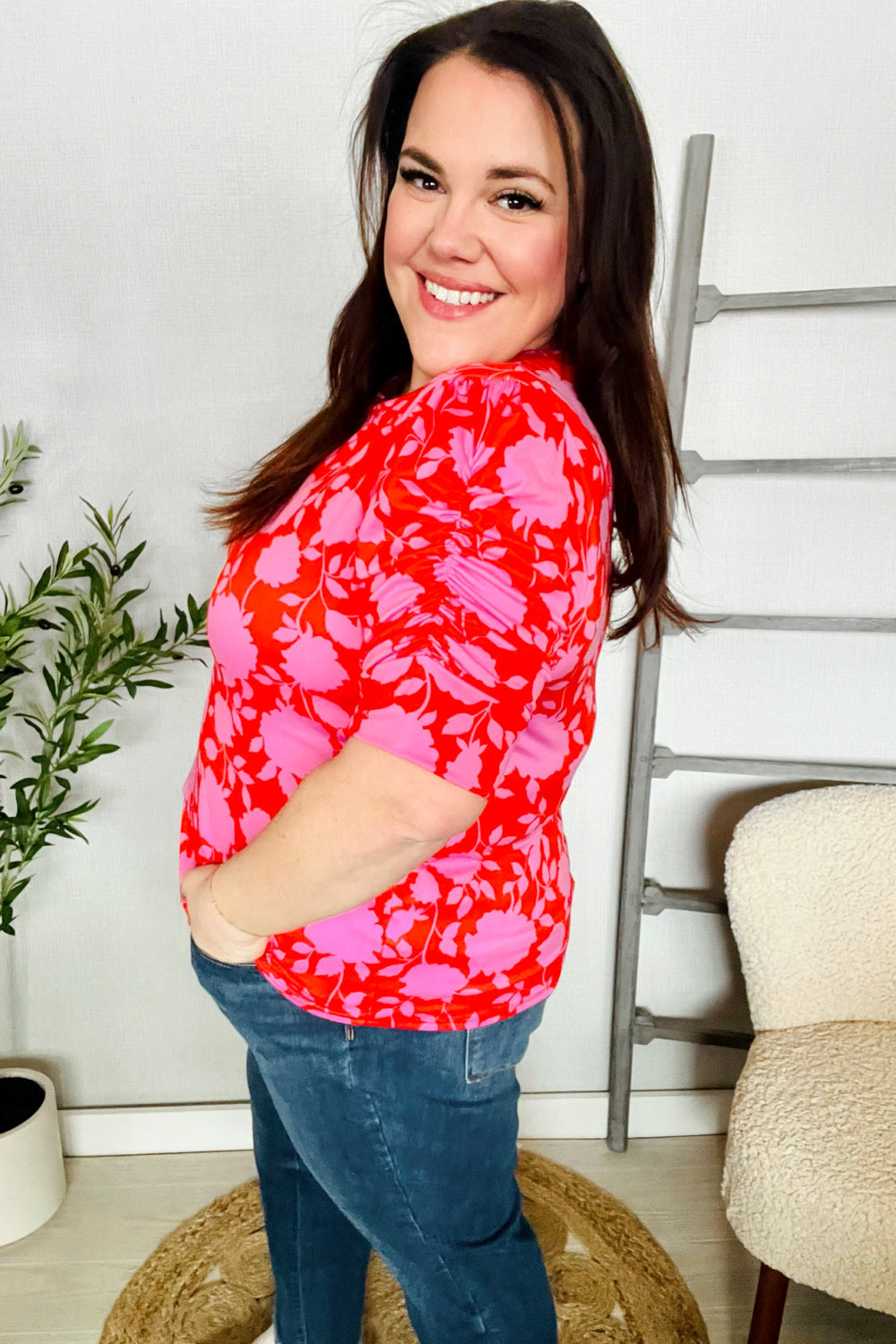 Haptics Red & Pink Floral Shirred Short Sleeve Knit Top