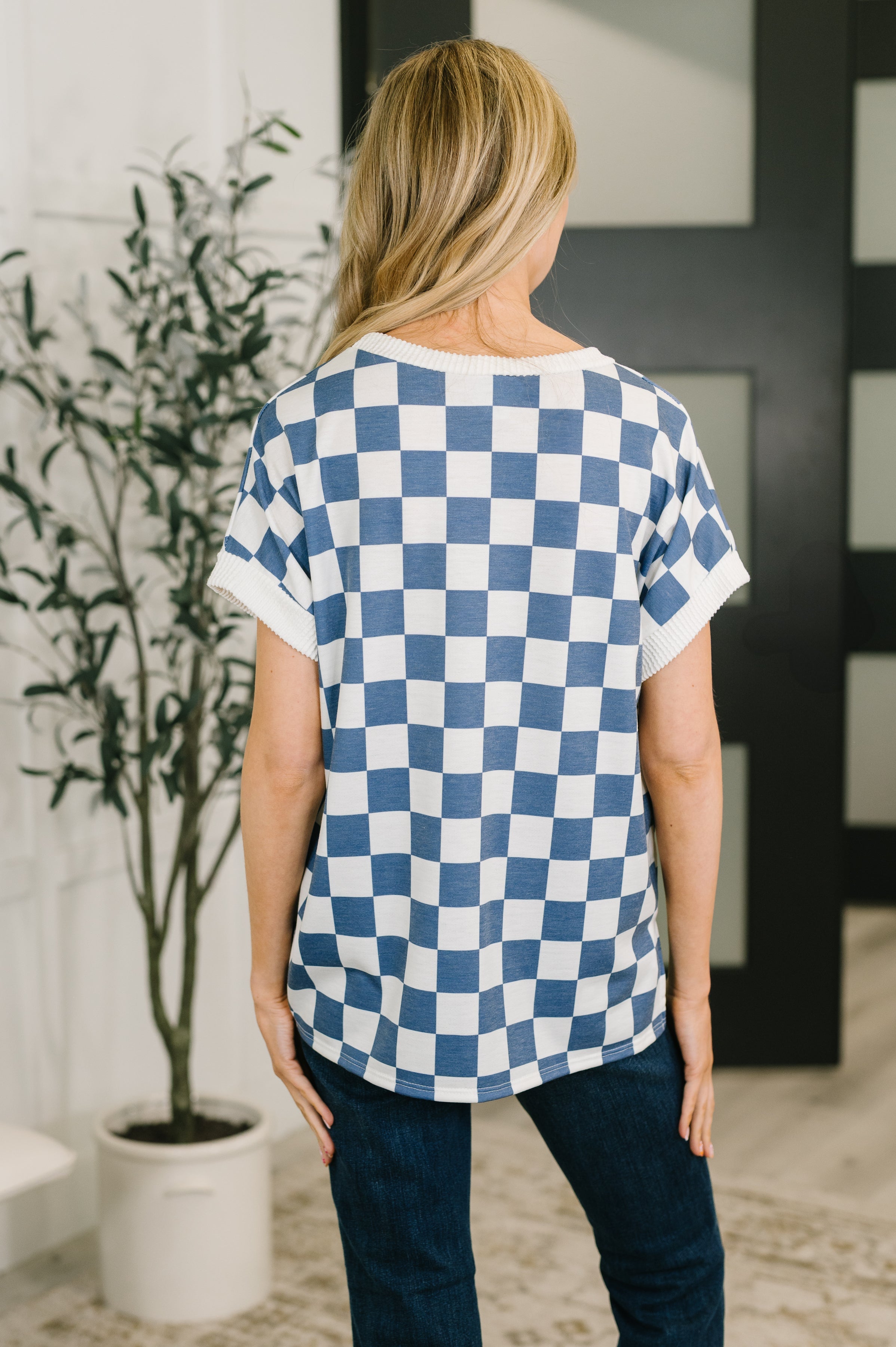 7th Ray I've Been Everywhere Crew Neck Checkered Top in Blue Womens